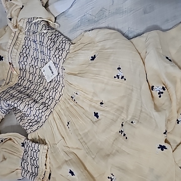 Sold on IG: shopcovetedcloth - Picture 8 of 9